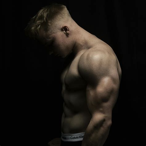 tim laurenz porn|Bodybuilder Tim Laurenz jerks off .